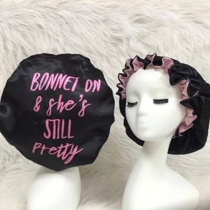 Silk reversible bonnet “Bonnet on and still Pretty”